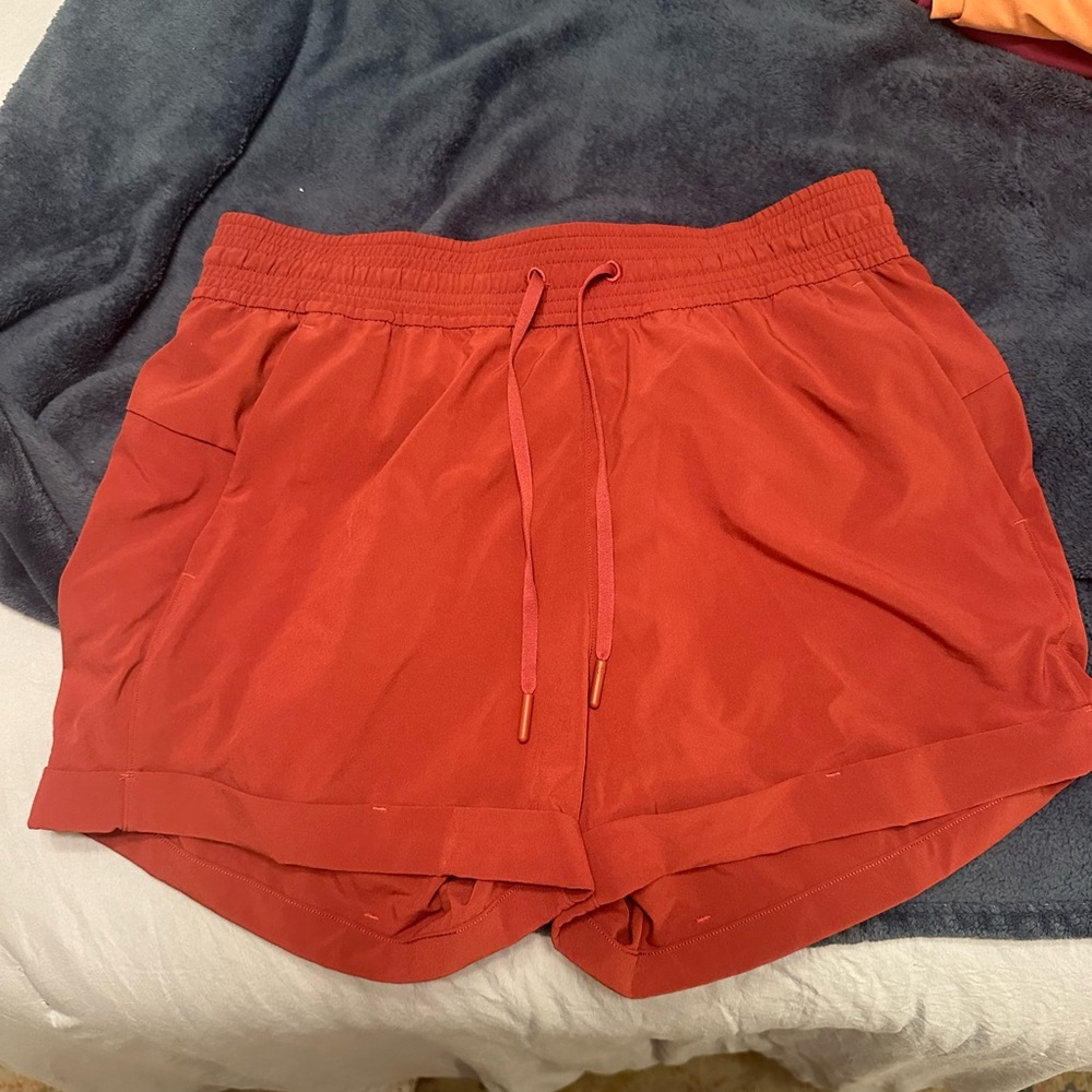 Lululemon Spring Break Away Short